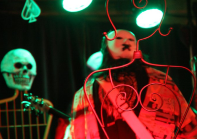Galateo Animale is an experimental band, deconstructed arts and music makers