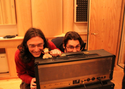 Galateo Animale is an experimental band, deconstructed arts and music makers