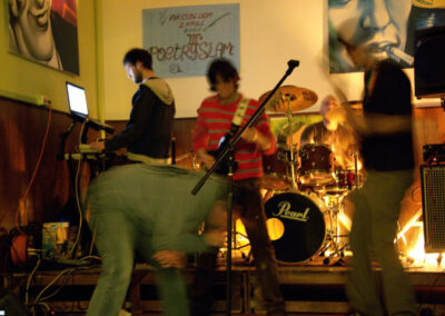Galateo Animale is an experimental band, deconstructed arts and music makers
