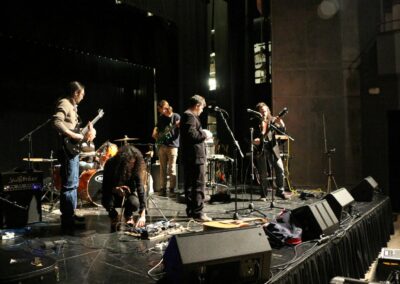 Galateo Animale is an experimental band, deconstructed arts and music makers